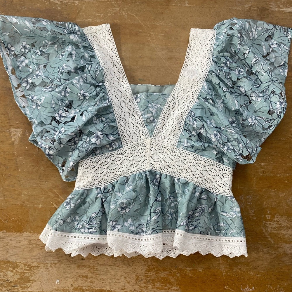 En Saison Blue Ruffled Peplum Blouse